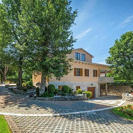 Holiday home Rosa